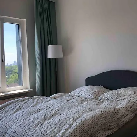 Ueber Den Wolken * Berlin